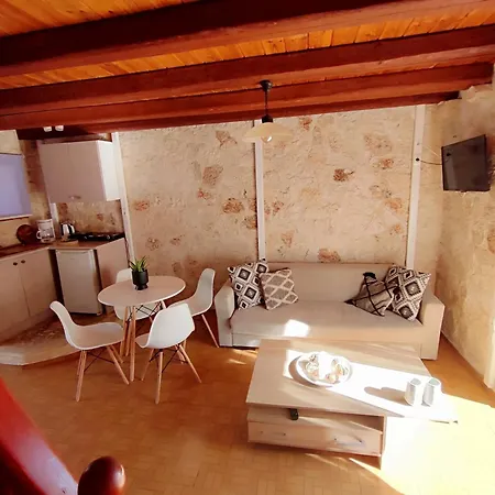Spasmata Village - Seaside Stone Maisonette Spacious & Quiet Only Adults Semesterbostad *