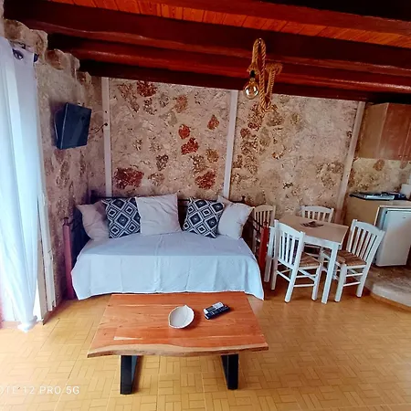 Spasmata Village Stone Maisonette *