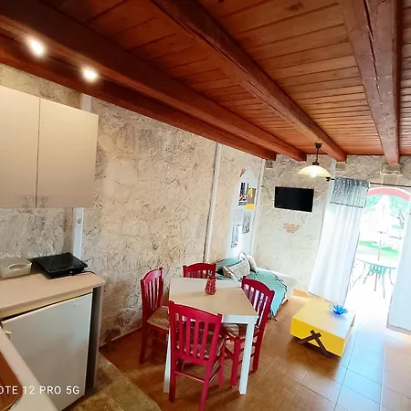 Spasmata Village Stone Maisonette *