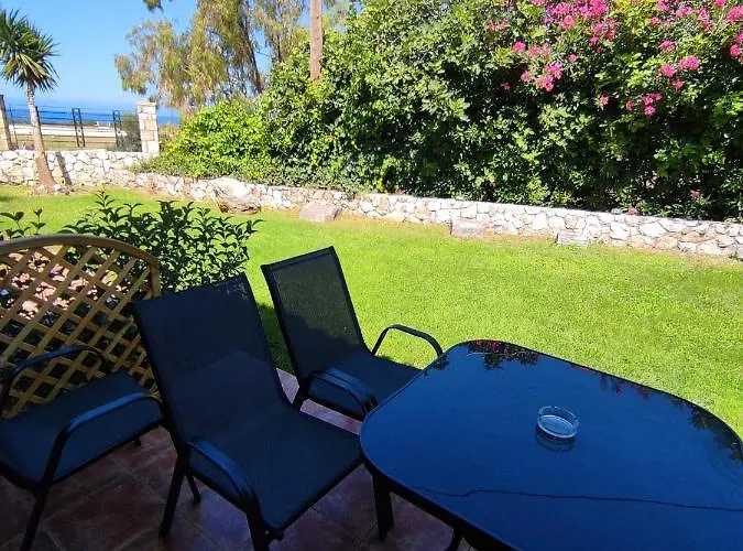 Spasmata Village - Seaside Stone Maisonette Spacious & Quiet Only Adults بيت للعطل