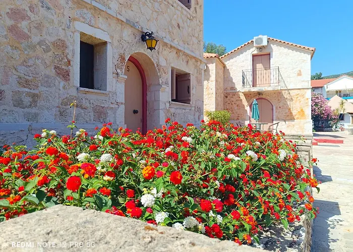 Spasmata Village - Seaside Stone Maisonette Spacious & Quiet Only Adults بيت للعطل *