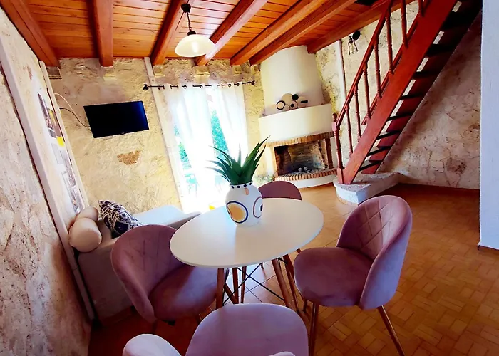 Spasmata Village - Seaside Stone Maisonette Spacious & Quiet Only Adults Сasa de vacaciones *