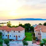בית נופש Spasmata Village - Seaside Stone Maisonette Spacious & Quiet Only Adults Minia