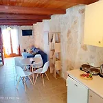 Spasmata Village - Seaside Stone Maisonette Spacious & Quiet Only Adults בית נופש